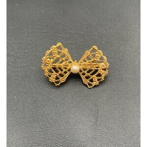 Vintage Dainty Gold Tone And Faux Pearl Bow Brooch